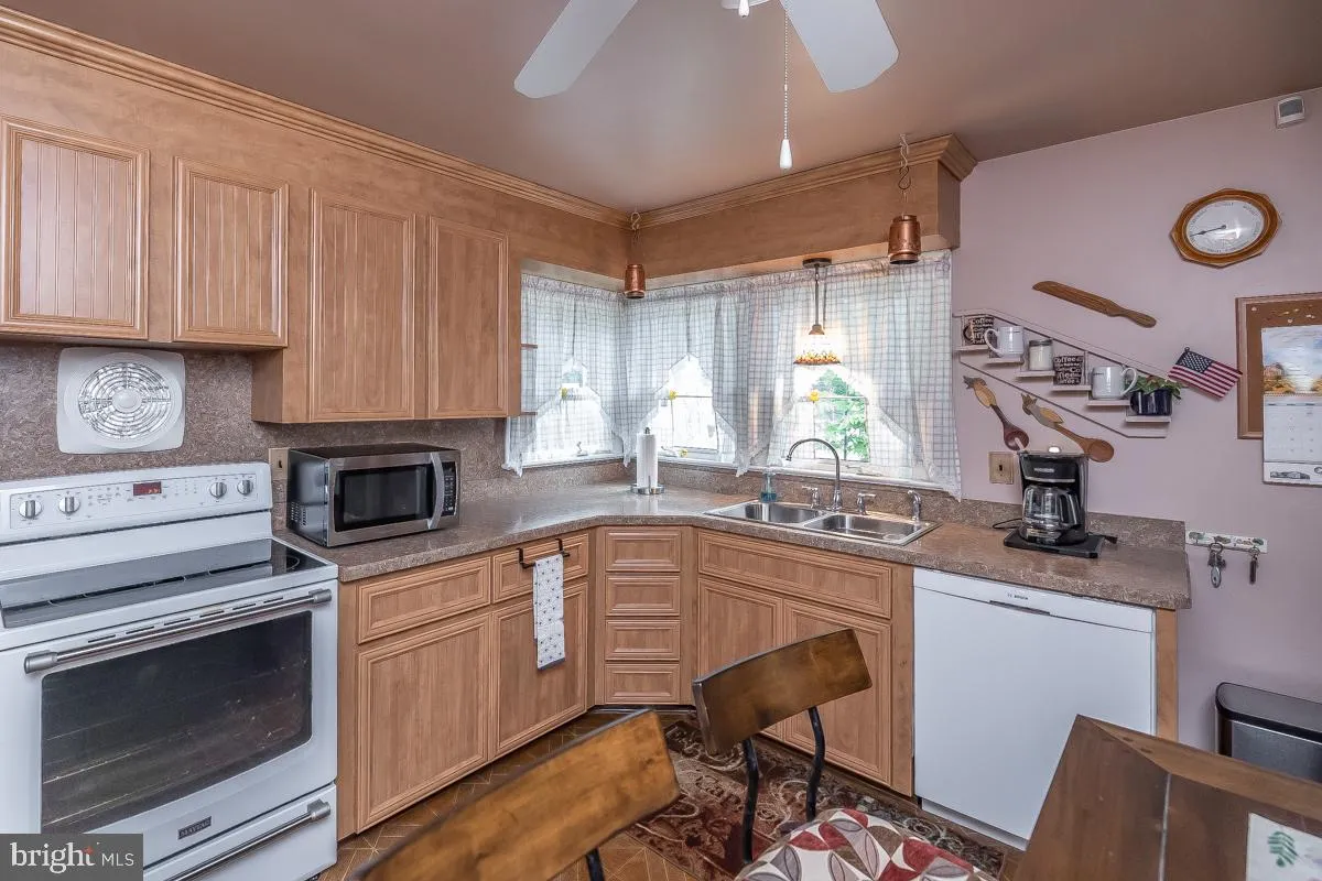 Millville, New Jersey 08332, United States, 3 Bedrooms Bedrooms, ,1 BathroomBathrooms,Residential,Active,187407