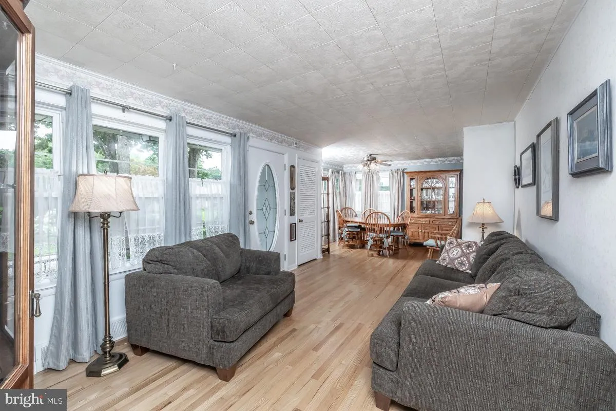 Millville, New Jersey 08332, United States, 3 Bedrooms Bedrooms, ,1 BathroomBathrooms,Residential,Active,187407