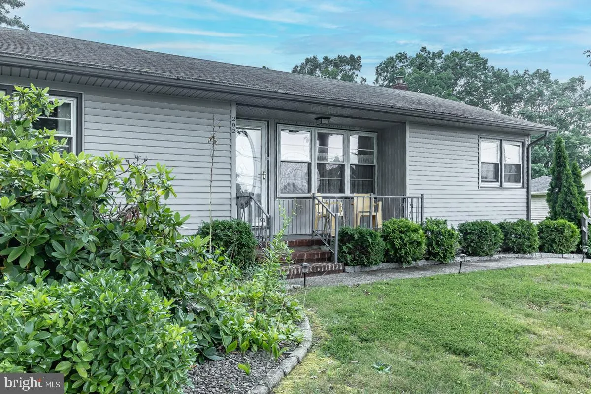 Millville, New Jersey 08332, United States, 3 Bedrooms Bedrooms, ,1 BathroomBathrooms,Residential,Active,187407