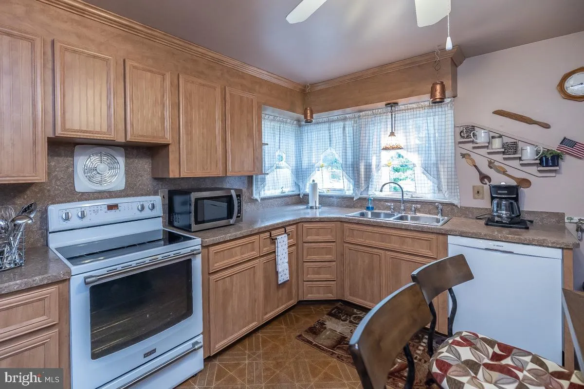 Millville, New Jersey 08332, United States, 3 Bedrooms Bedrooms, ,1 BathroomBathrooms,Residential,Active,187407