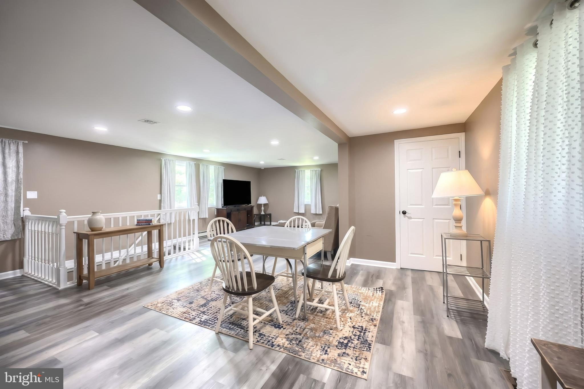 FAIRVIEW - Residential