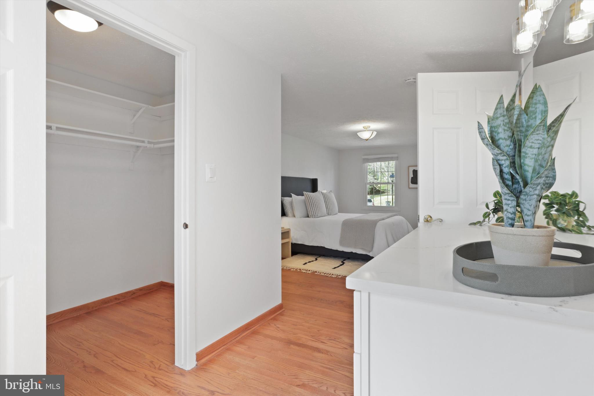 MIDDLE VALLEY - Residential