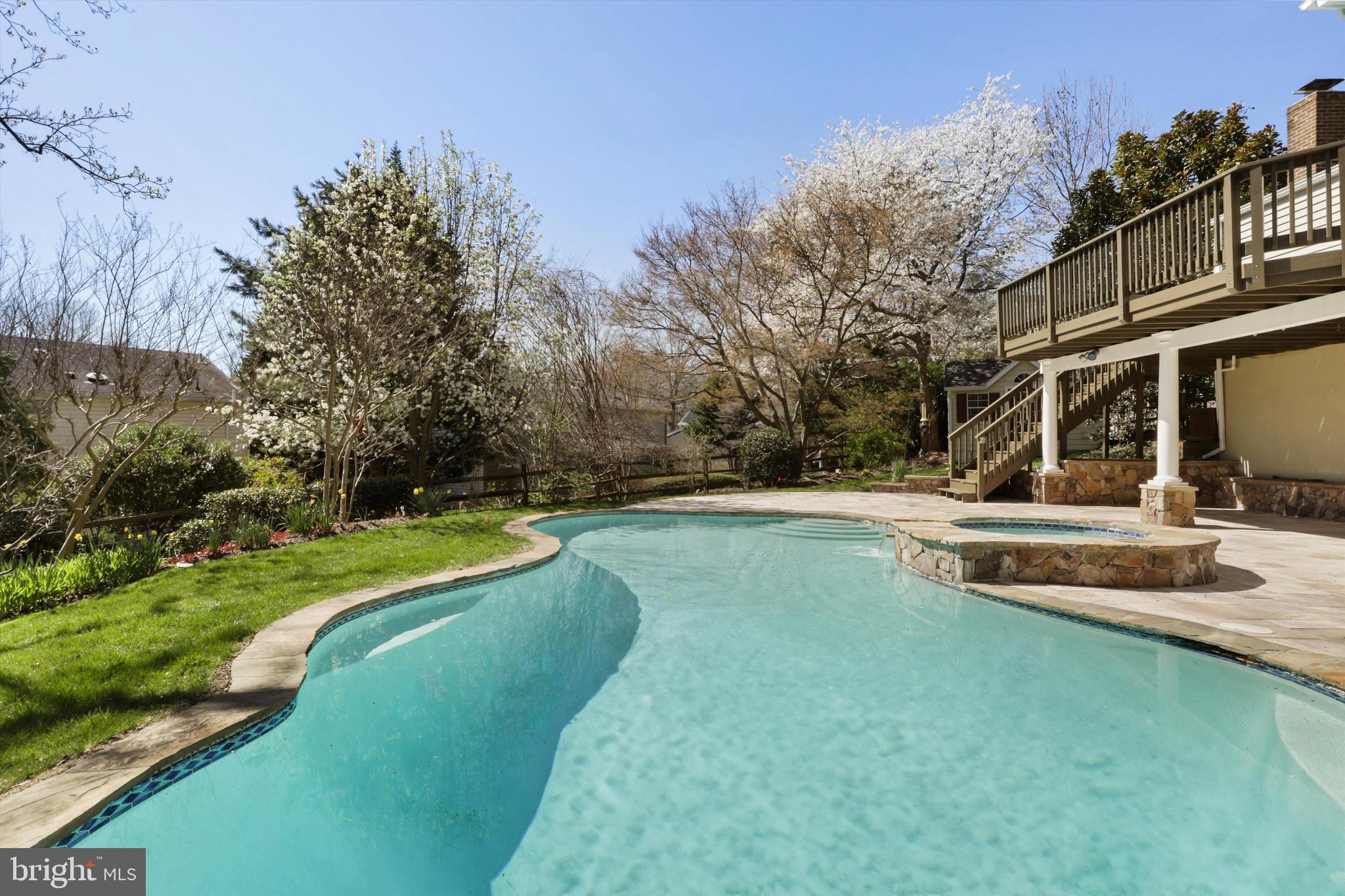 MIDDLE VALLEY - Residential