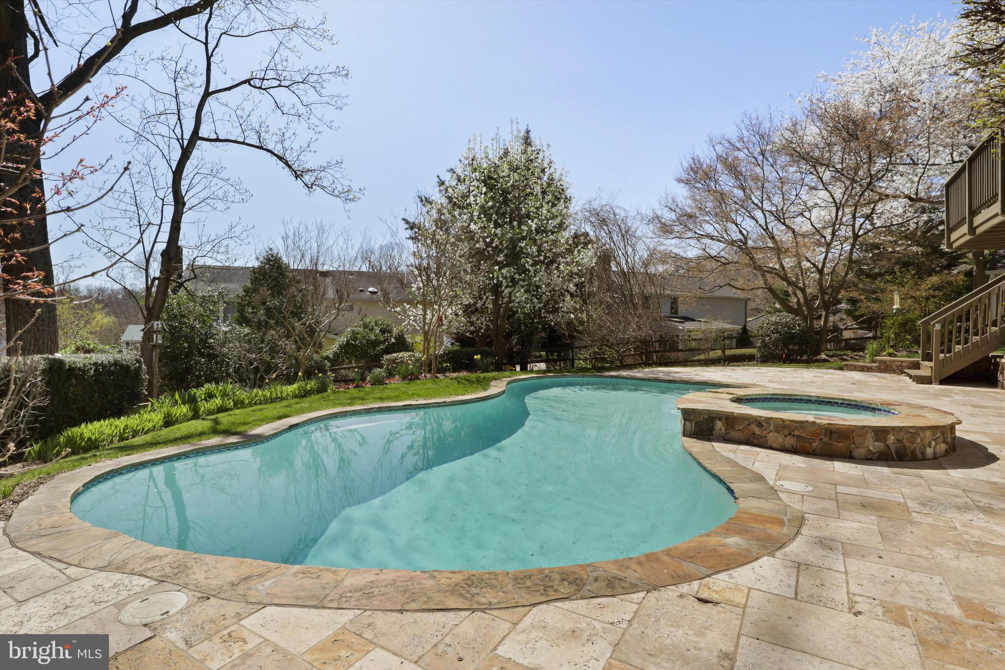 MIDDLE VALLEY - Residential