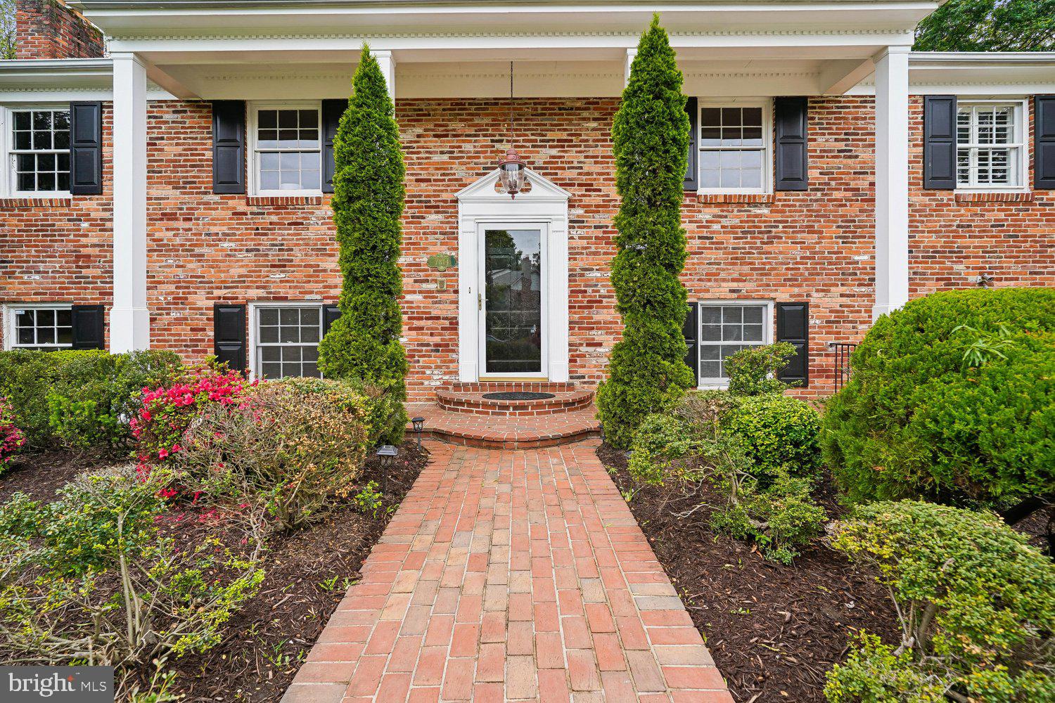 7814 FRIARS COURT