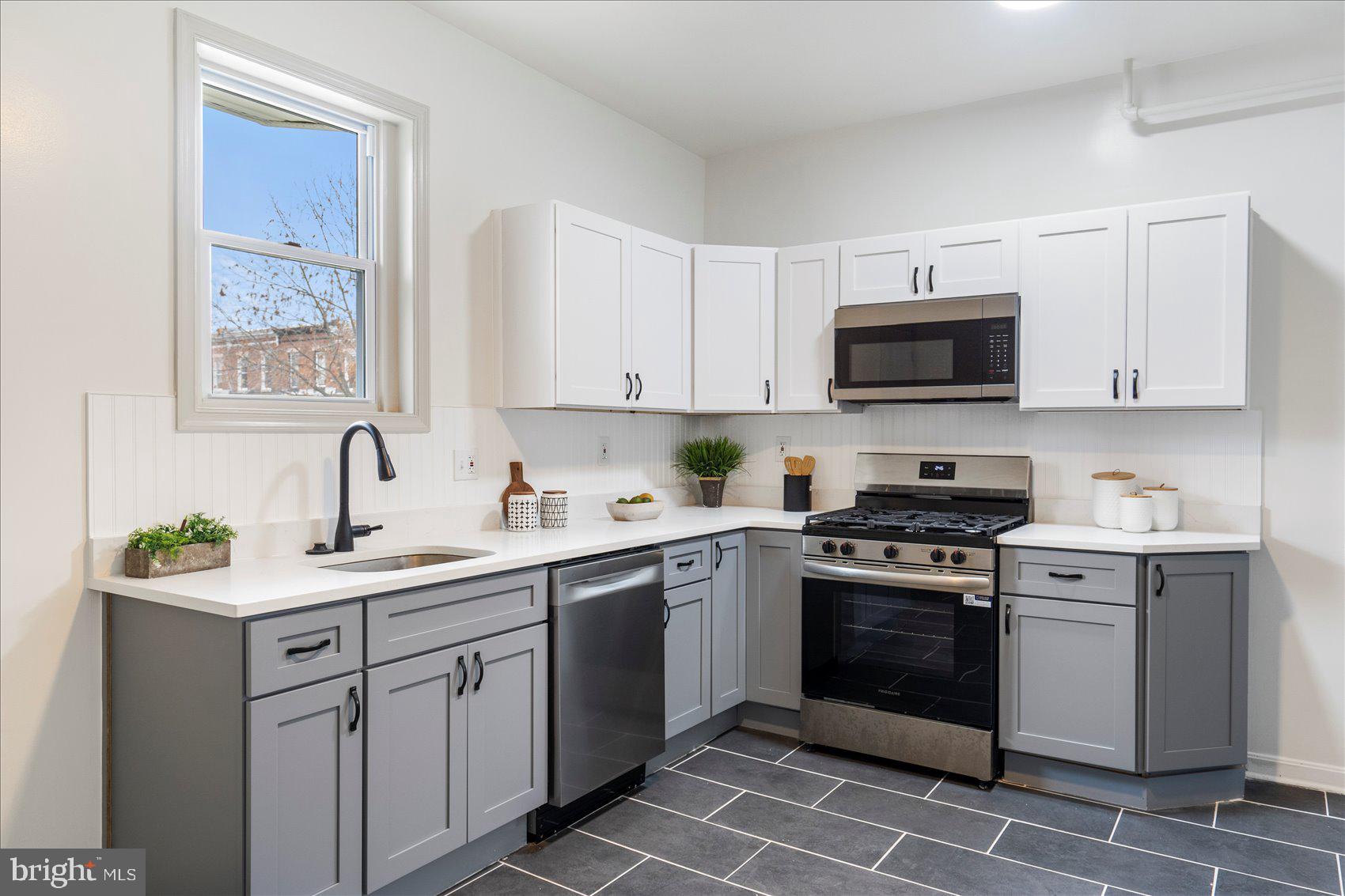 CHARLES VILLAGE - Residential