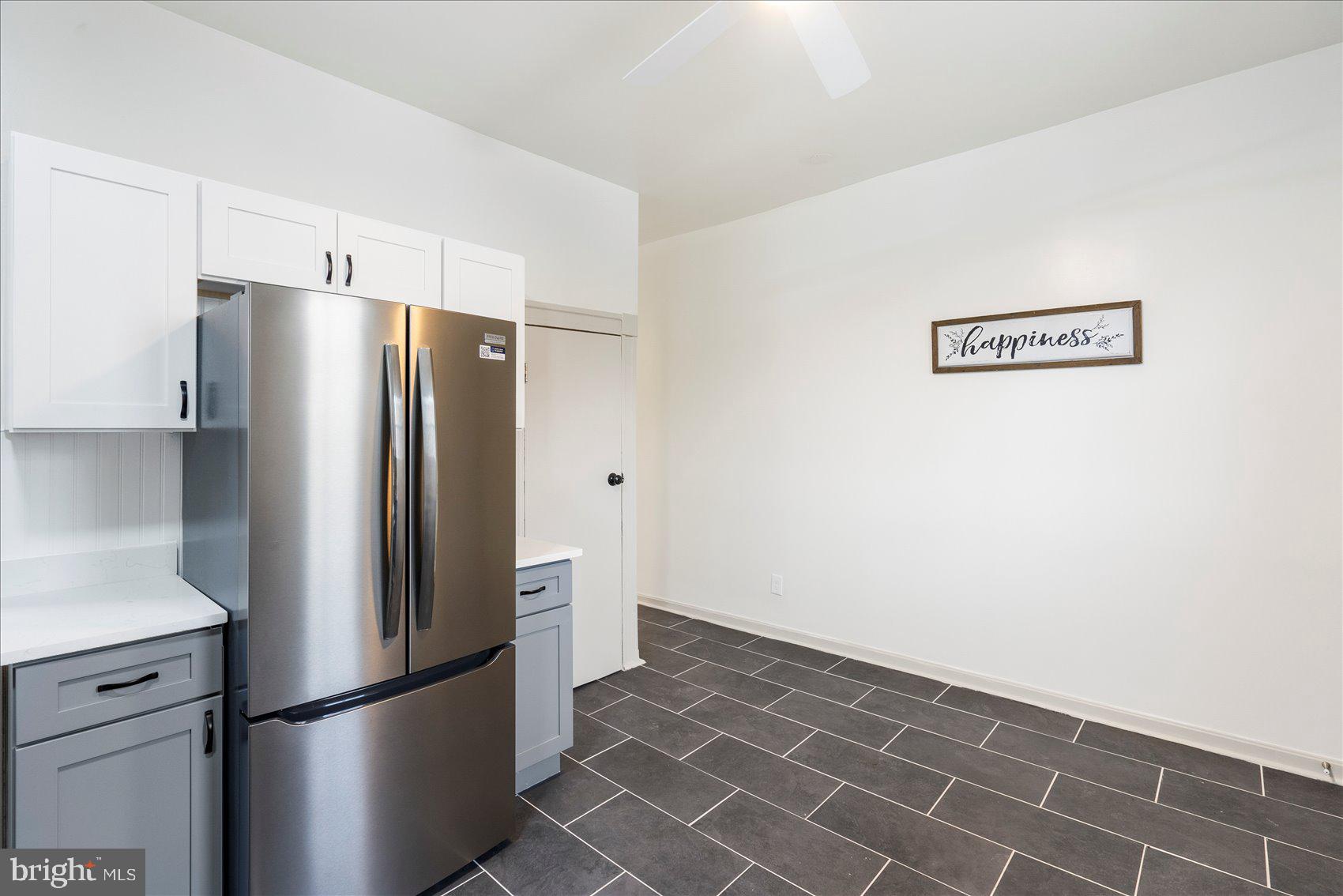 CHARLES VILLAGE - Residential