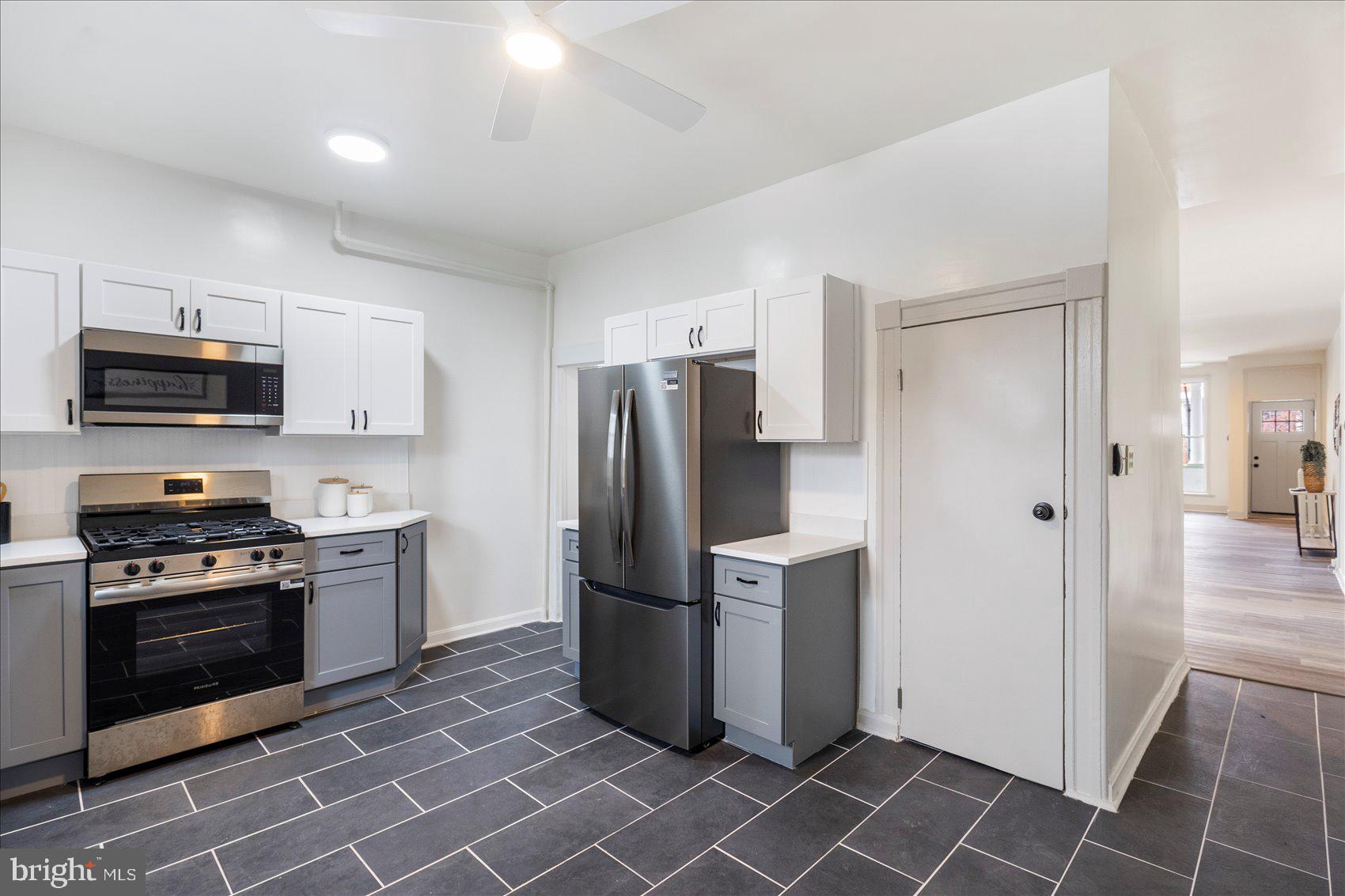 CHARLES VILLAGE - Residential