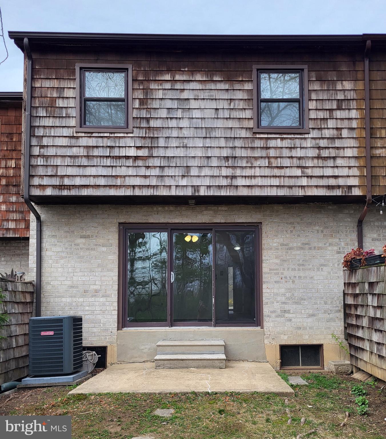 VALLEYBROOK - Residential Lease