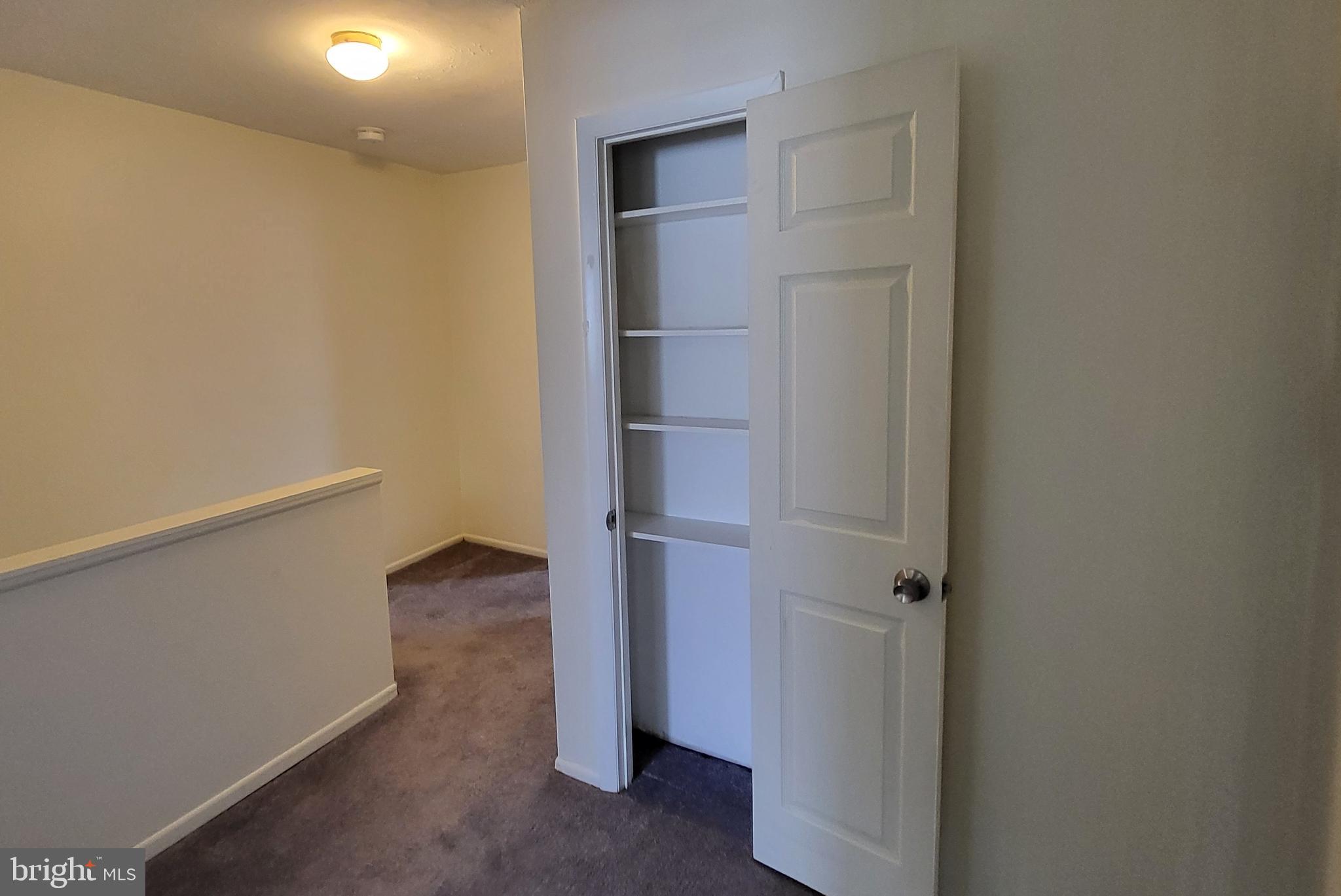 VALLEYBROOK - Residential Lease