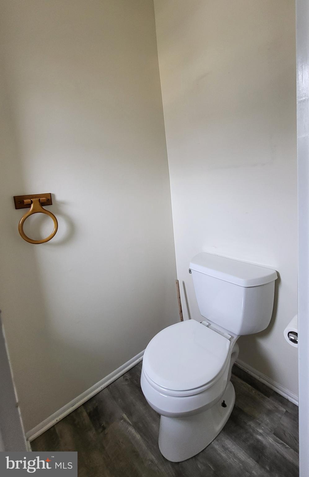 VALLEYBROOK - Residential Lease