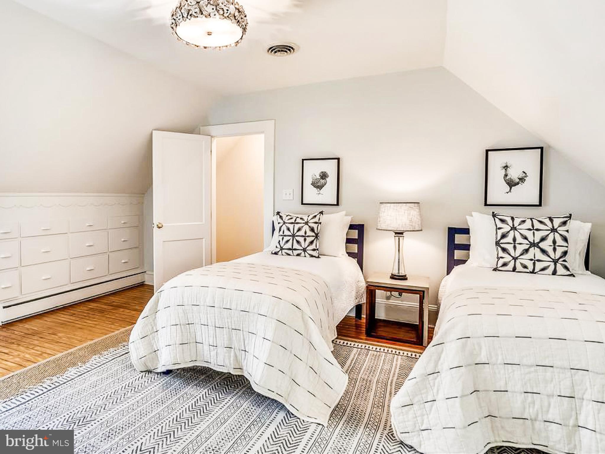 EASTON - Residential