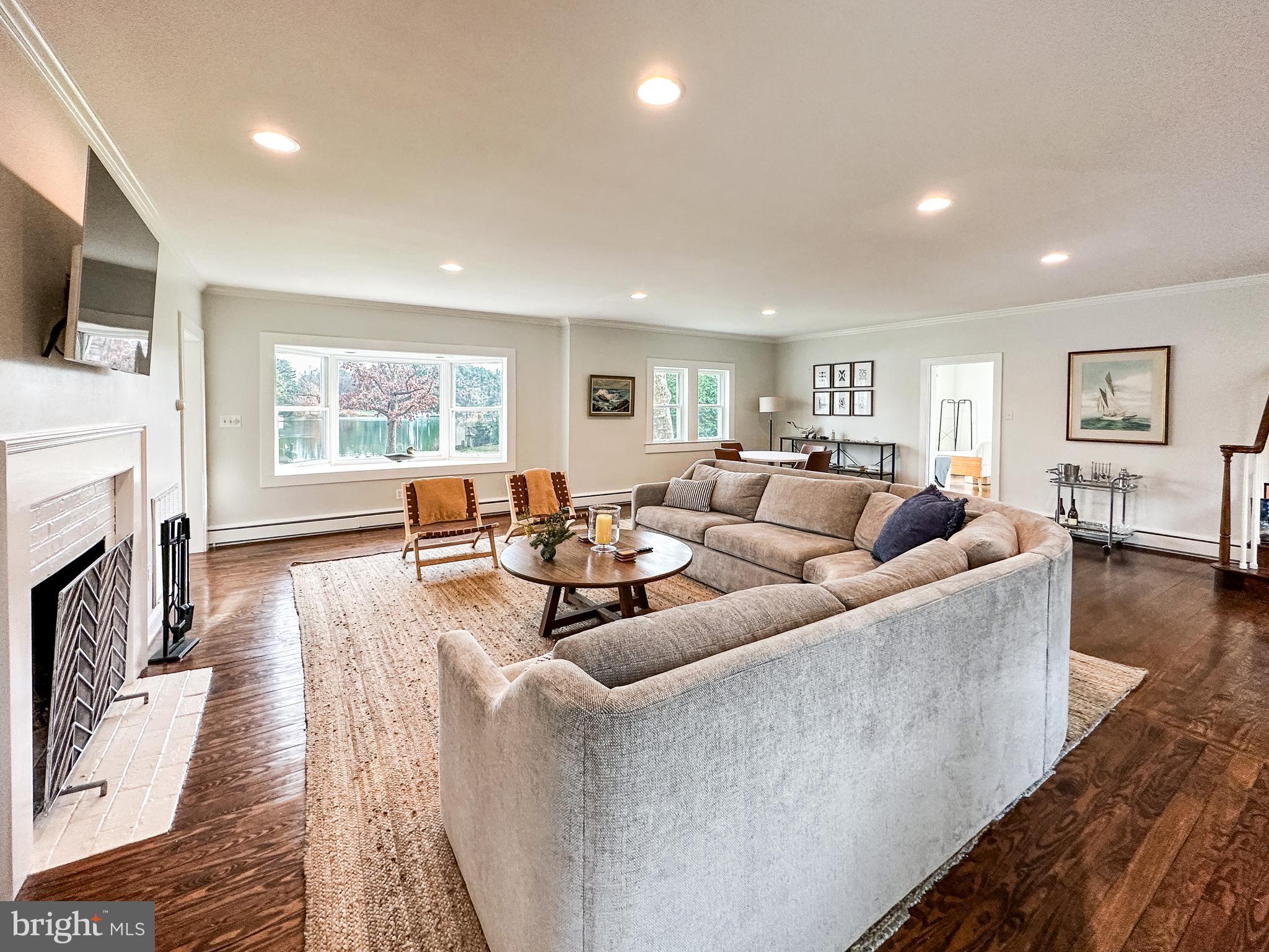 EASTON - Residential