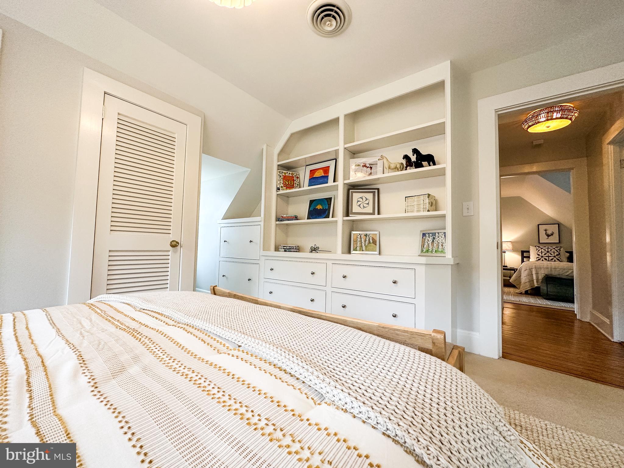 EASTON - Residential