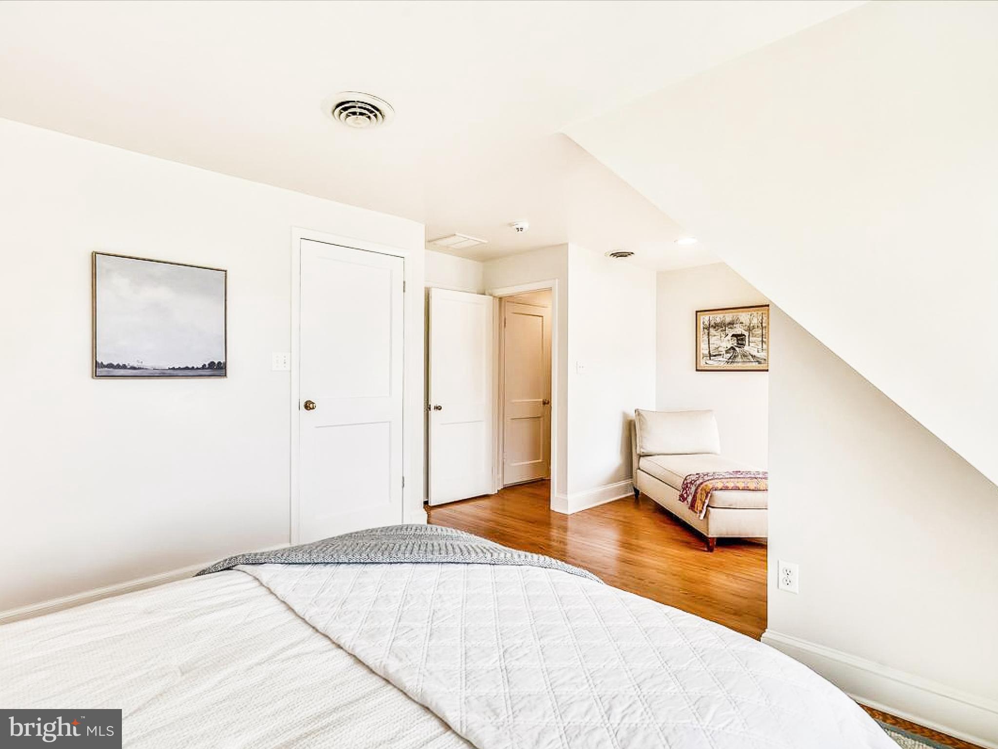 EASTON - Residential