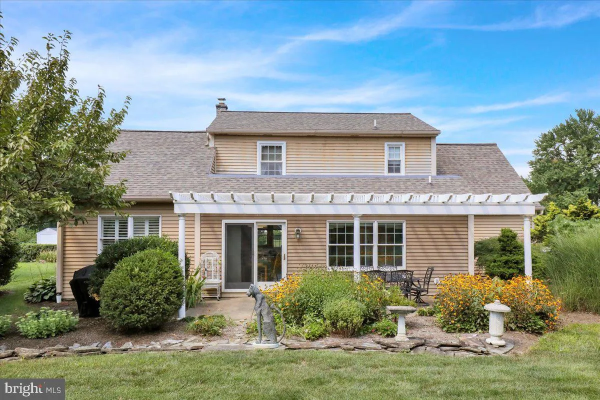 Mountville, Pennsylvania 17554, United States, 3 Bedrooms Bedrooms, ,2 BathroomsBathrooms,Residential,Active,199727