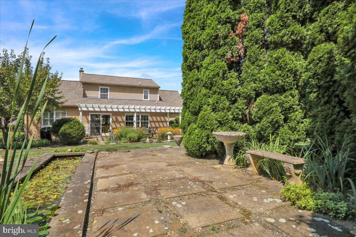 Mountville, Pennsylvania 17554, United States, 3 Bedrooms Bedrooms, ,2 BathroomsBathrooms,Residential,Active,199727