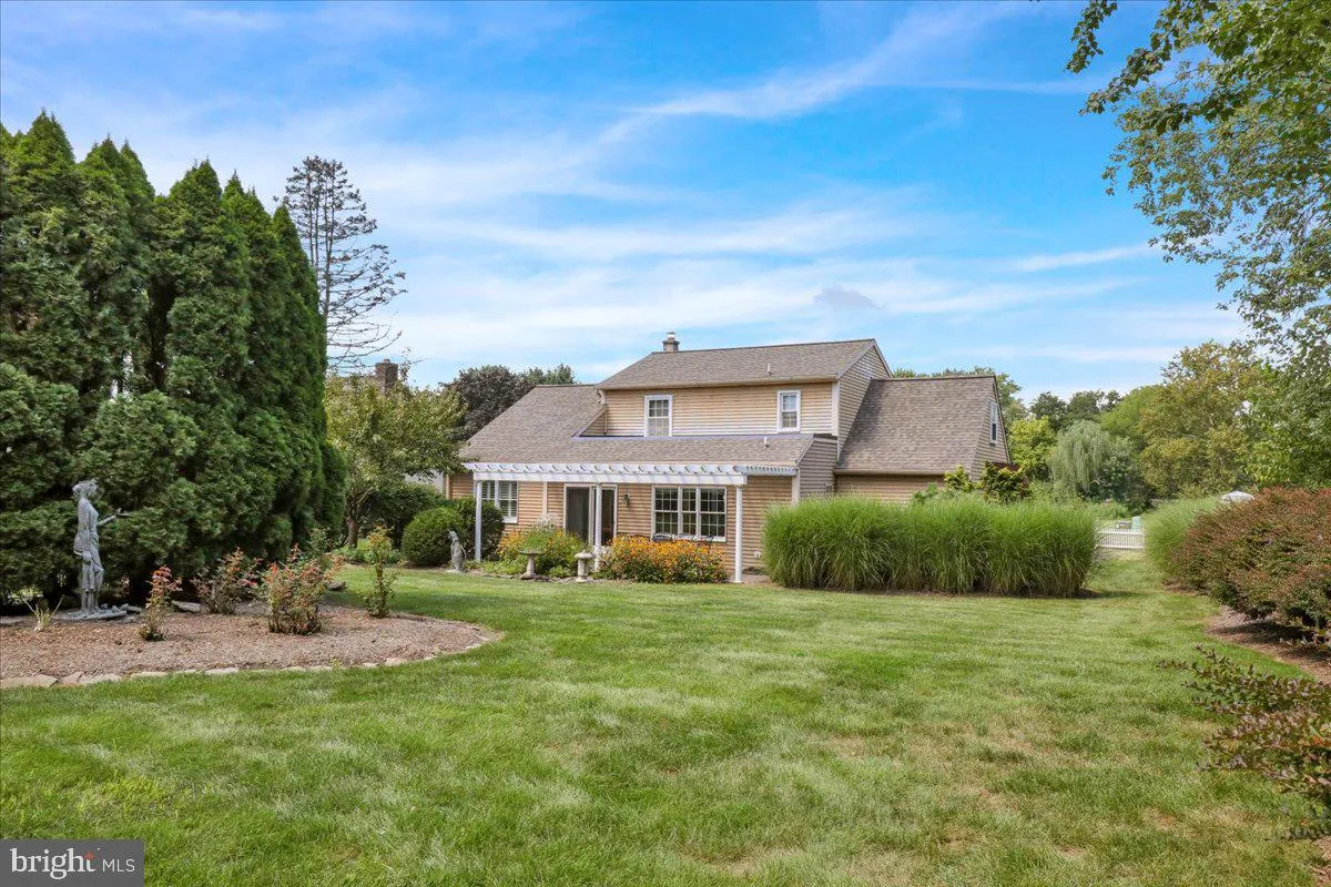 Mountville, Pennsylvania 17554, United States, 3 Bedrooms Bedrooms, ,2 BathroomsBathrooms,Residential,Active,199727