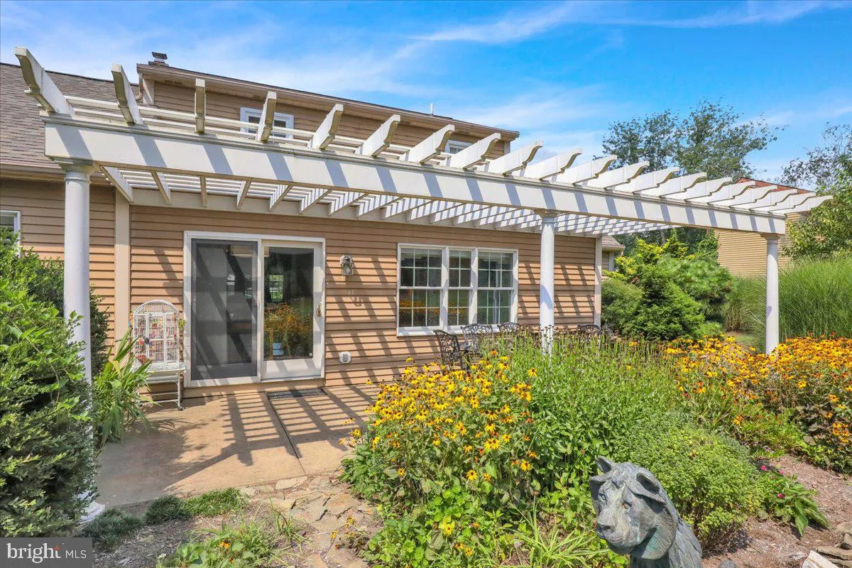 Mountville, Pennsylvania 17554, United States, 3 Bedrooms Bedrooms, ,2 BathroomsBathrooms,Residential,Active,199727