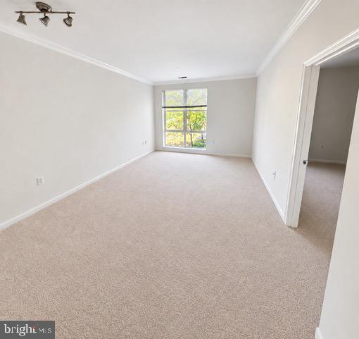 23 PIERSIDE DRIVE 211