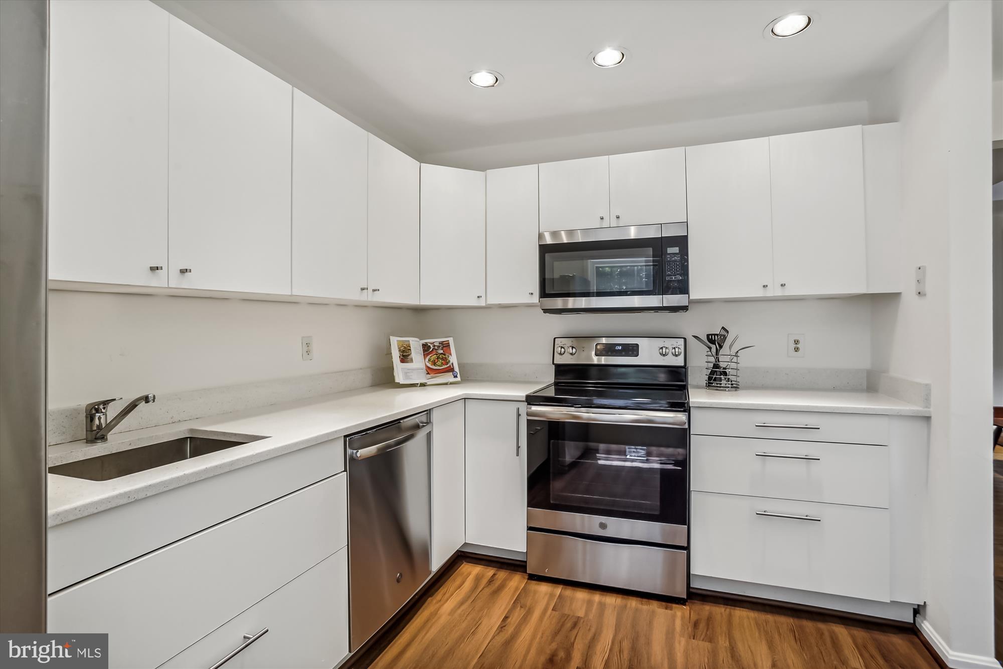 TIMBERLAWN - Residential