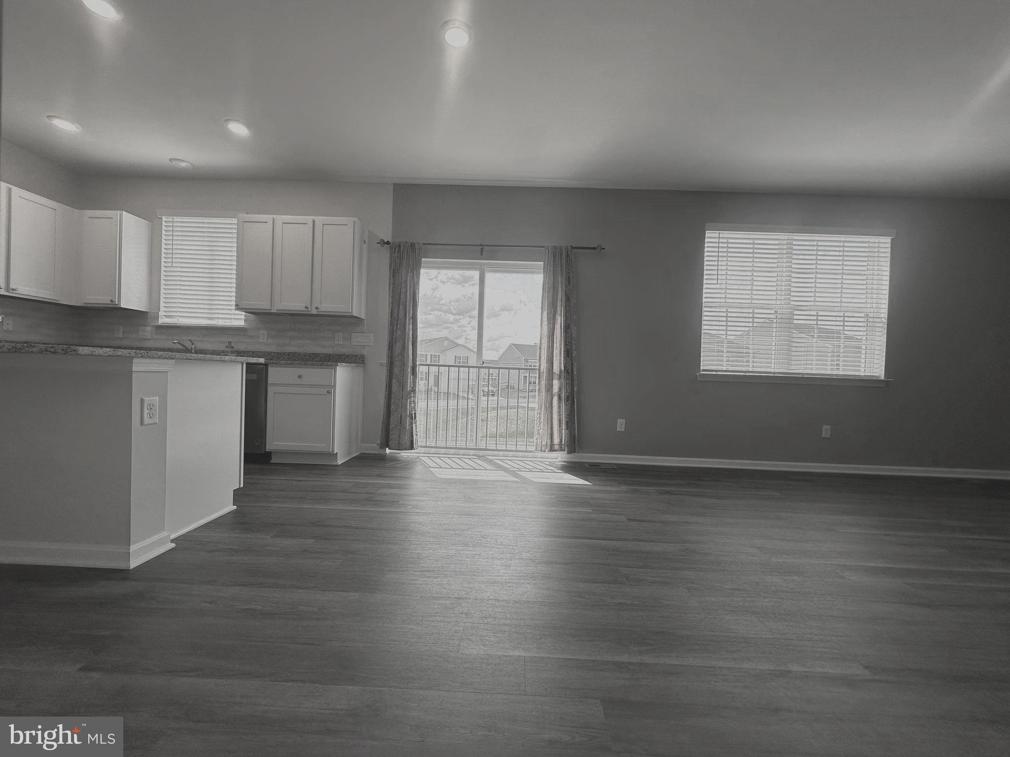 MAGNOLIA SPRINGS - Residential Lease