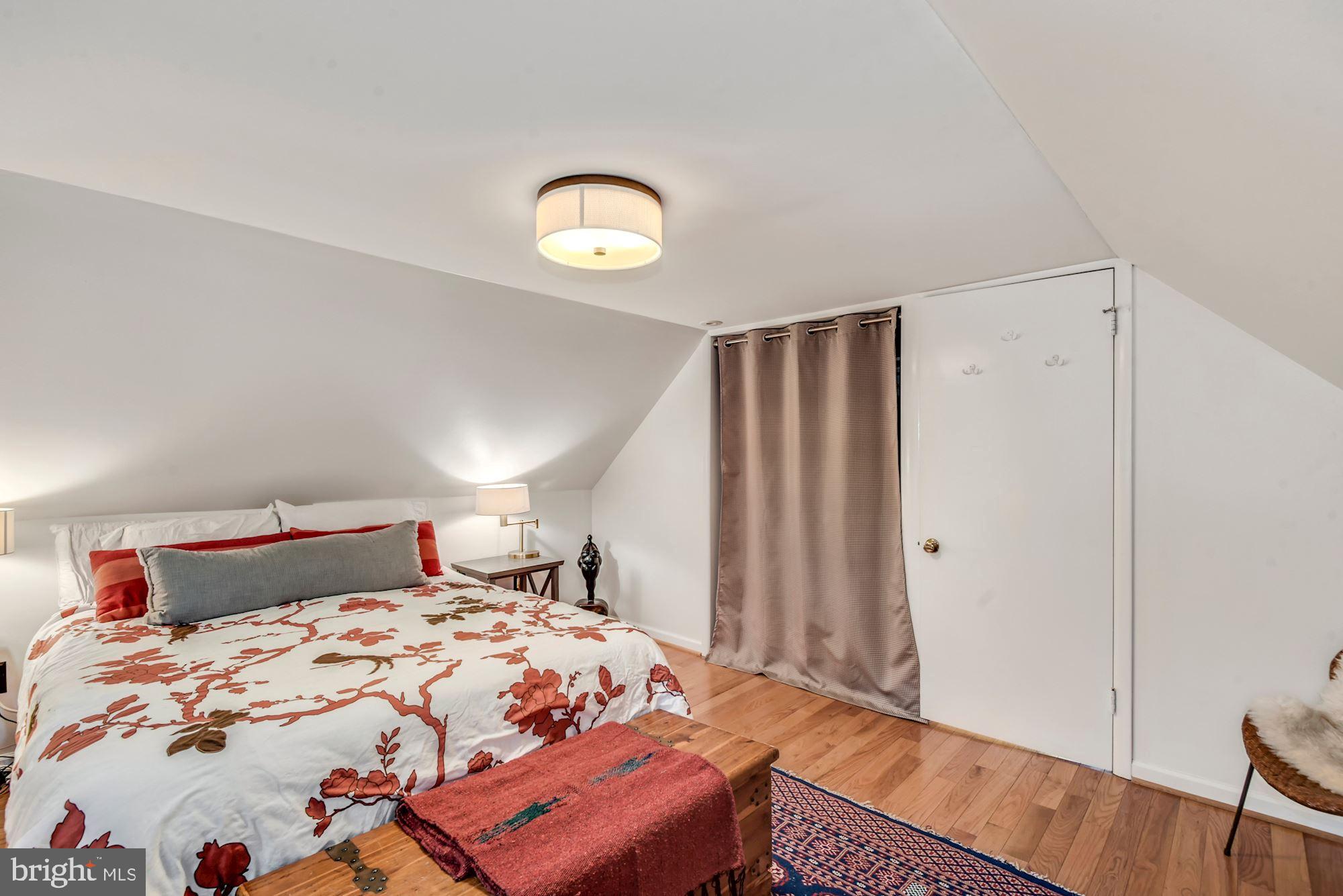 CLAREMONT - Residential