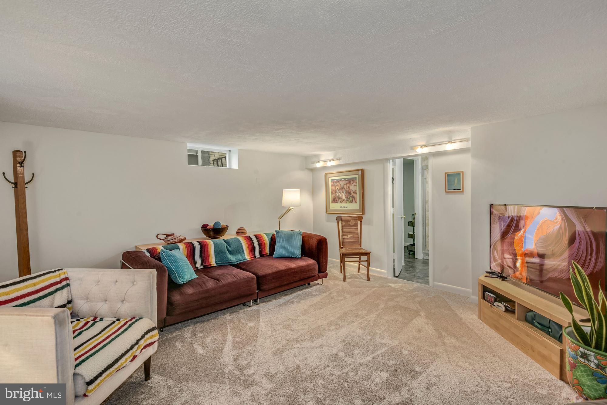 CLAREMONT - Residential