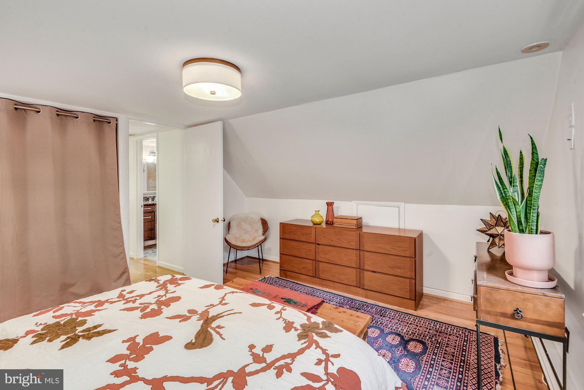 CLAREMONT - Residential