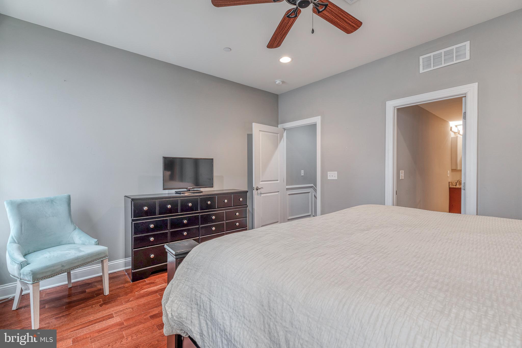 PASSYUNK SQUARE - Residential