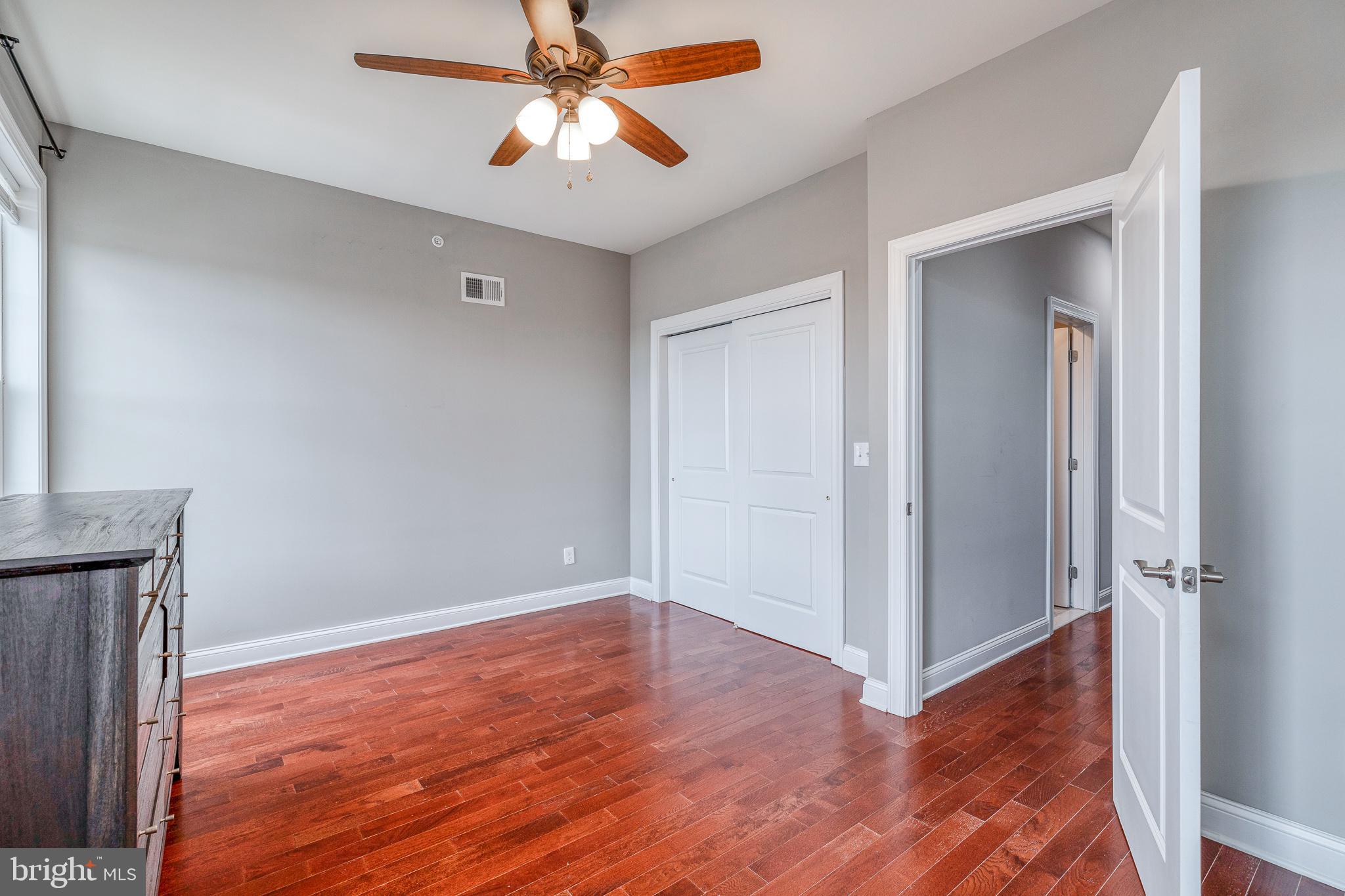 PASSYUNK SQUARE - Residential