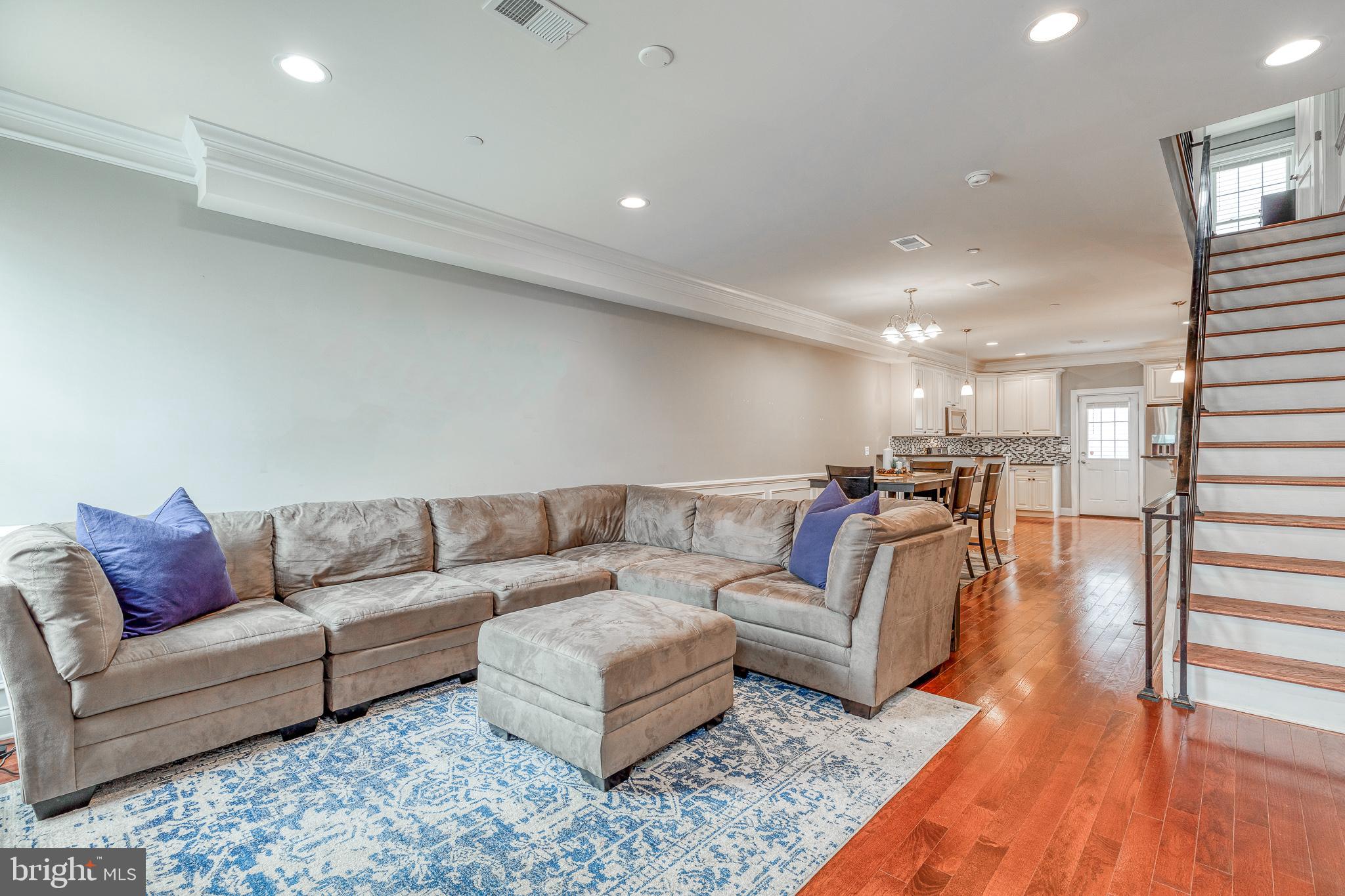 PASSYUNK SQUARE - Residential