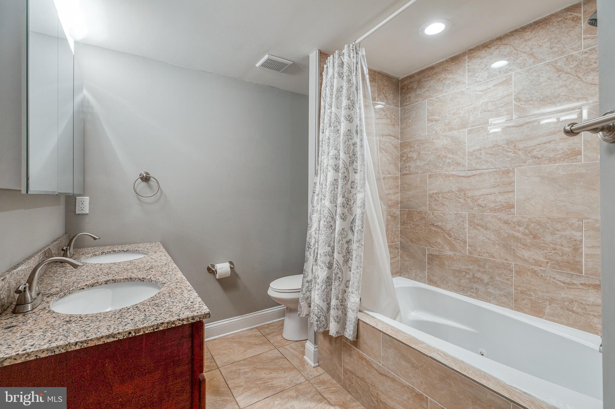 PASSYUNK SQUARE - Residential