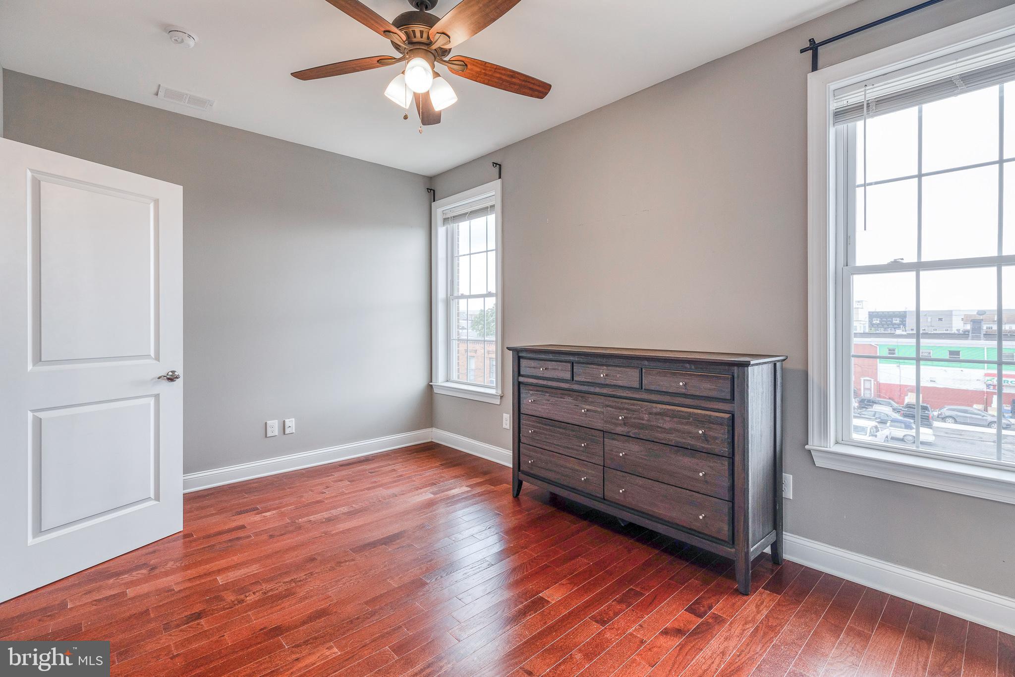 PASSYUNK SQUARE - Residential