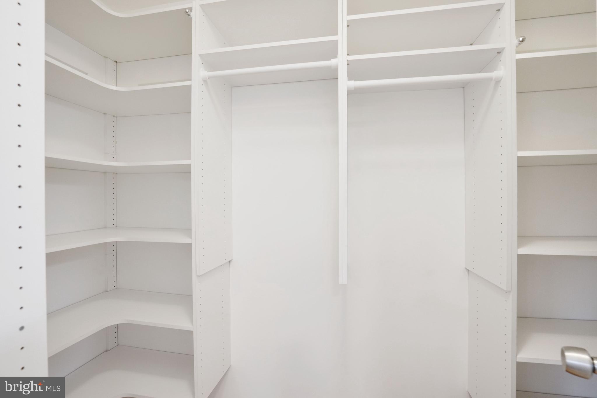 CROSSPOINTE - Residential