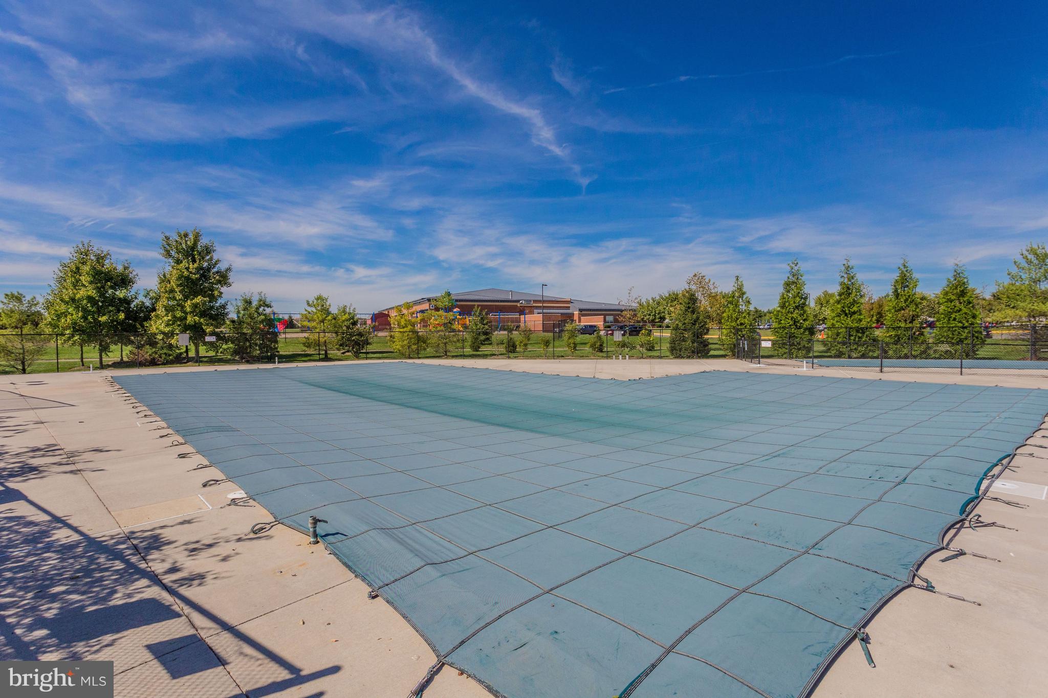 CROSSPOINTE - Residential