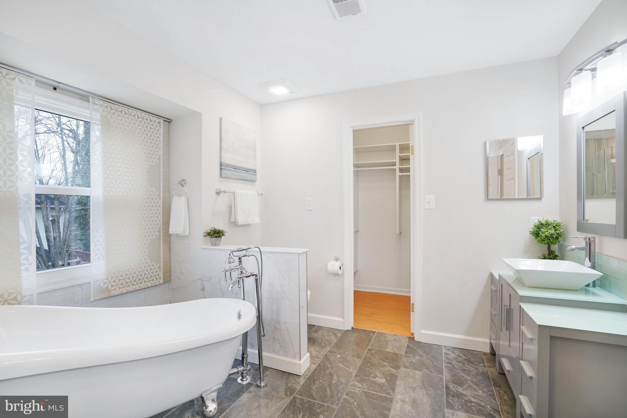 CROSSPOINTE - Residential