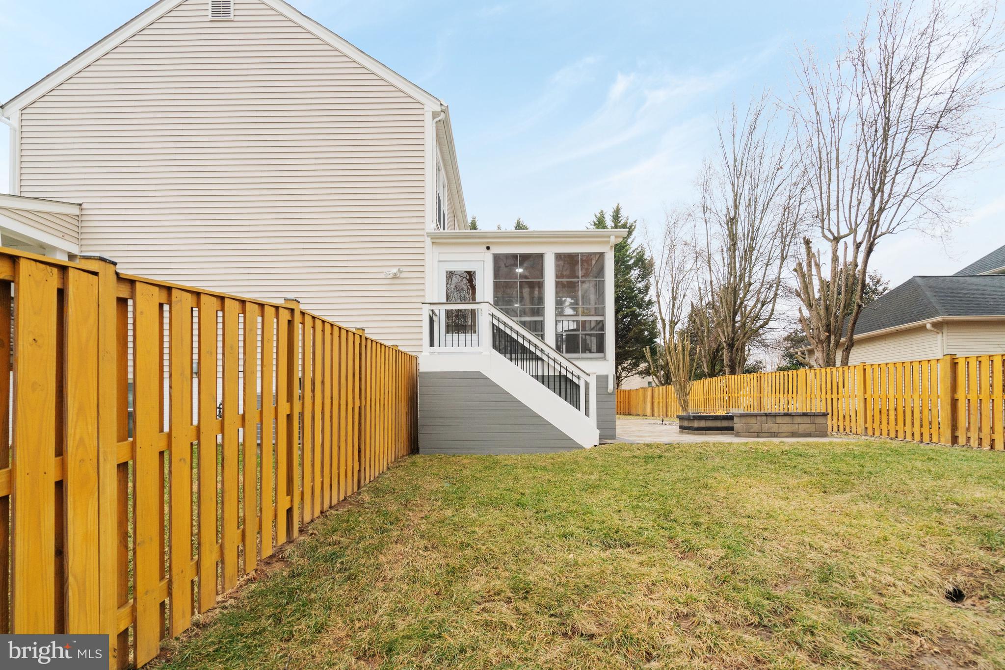 CROSSPOINTE - Residential