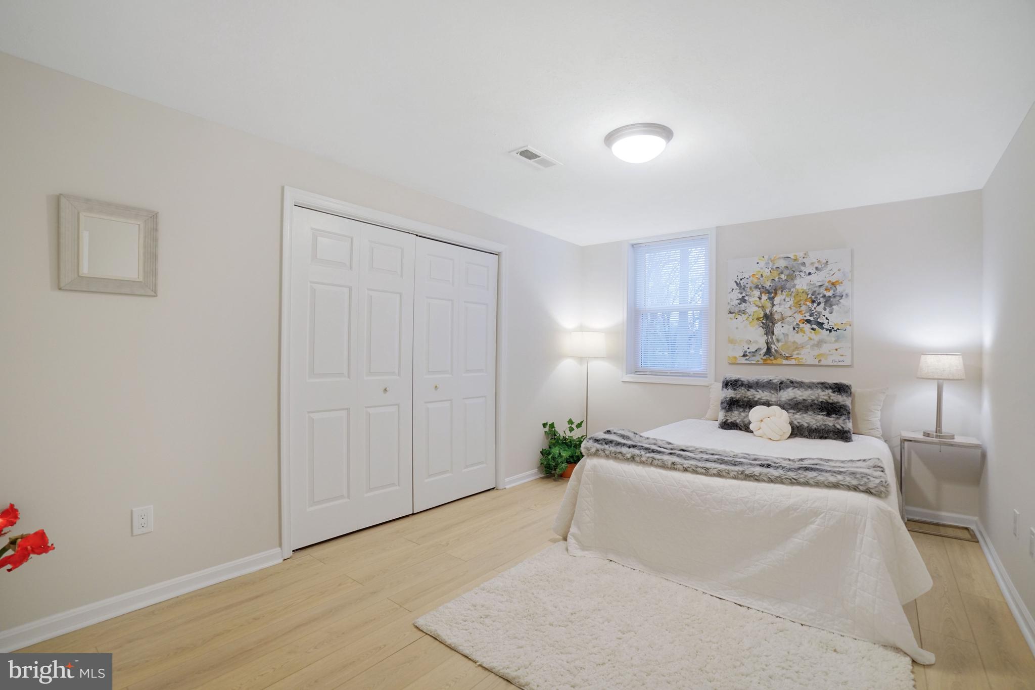 CROSSPOINTE - Residential