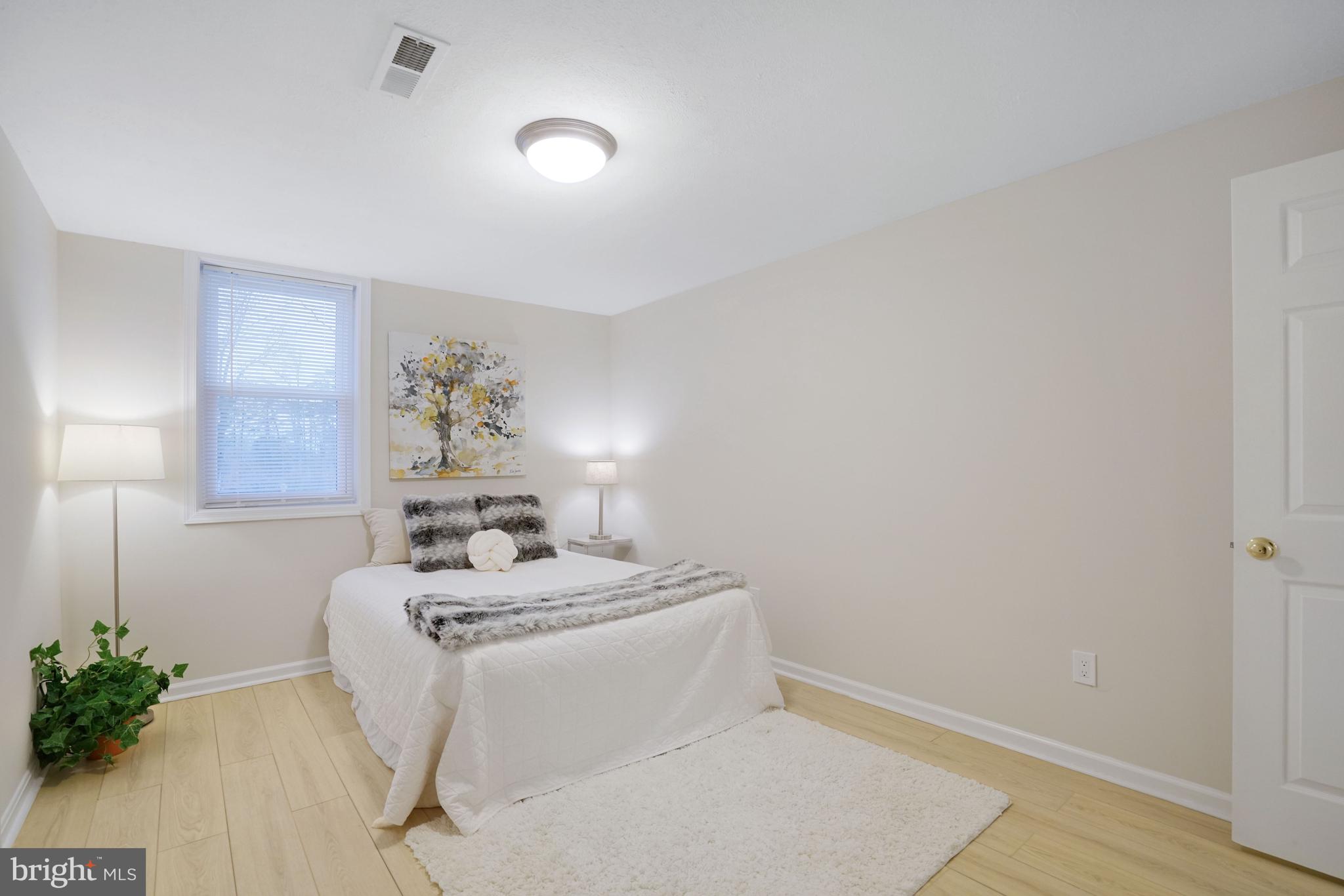 CROSSPOINTE - Residential