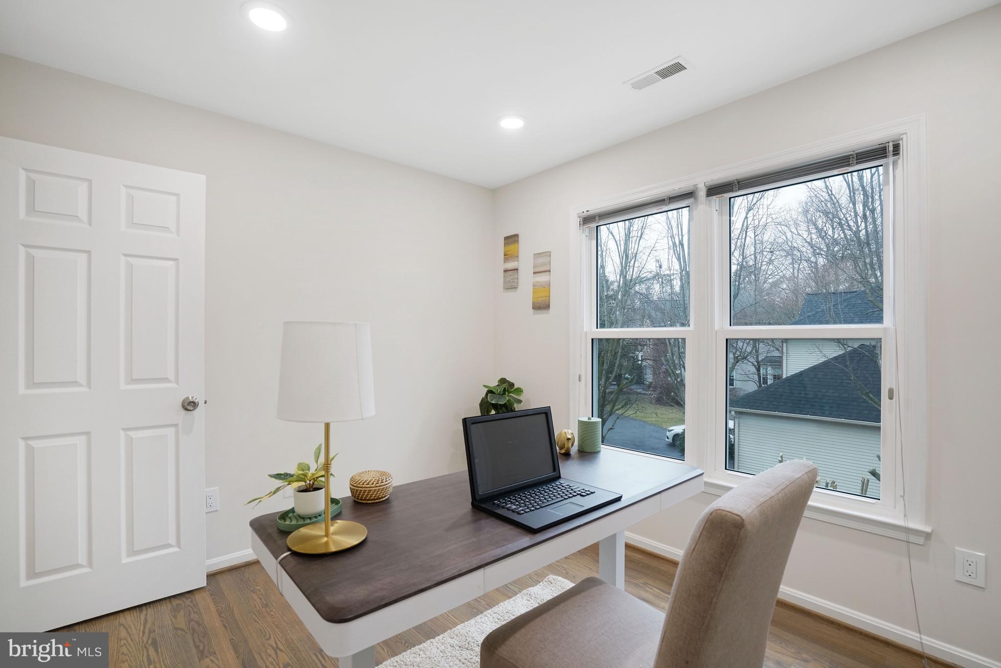 CROSSPOINTE - Residential