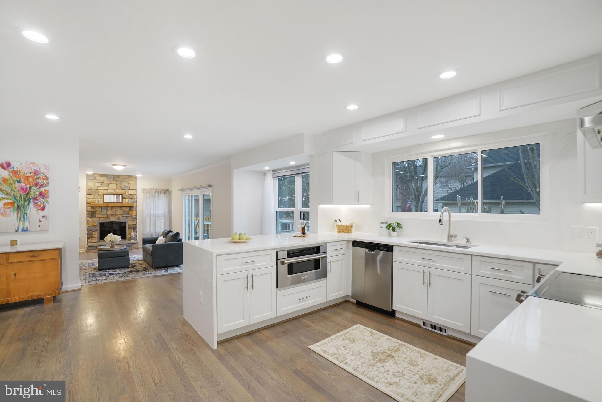 CROSSPOINTE - Residential