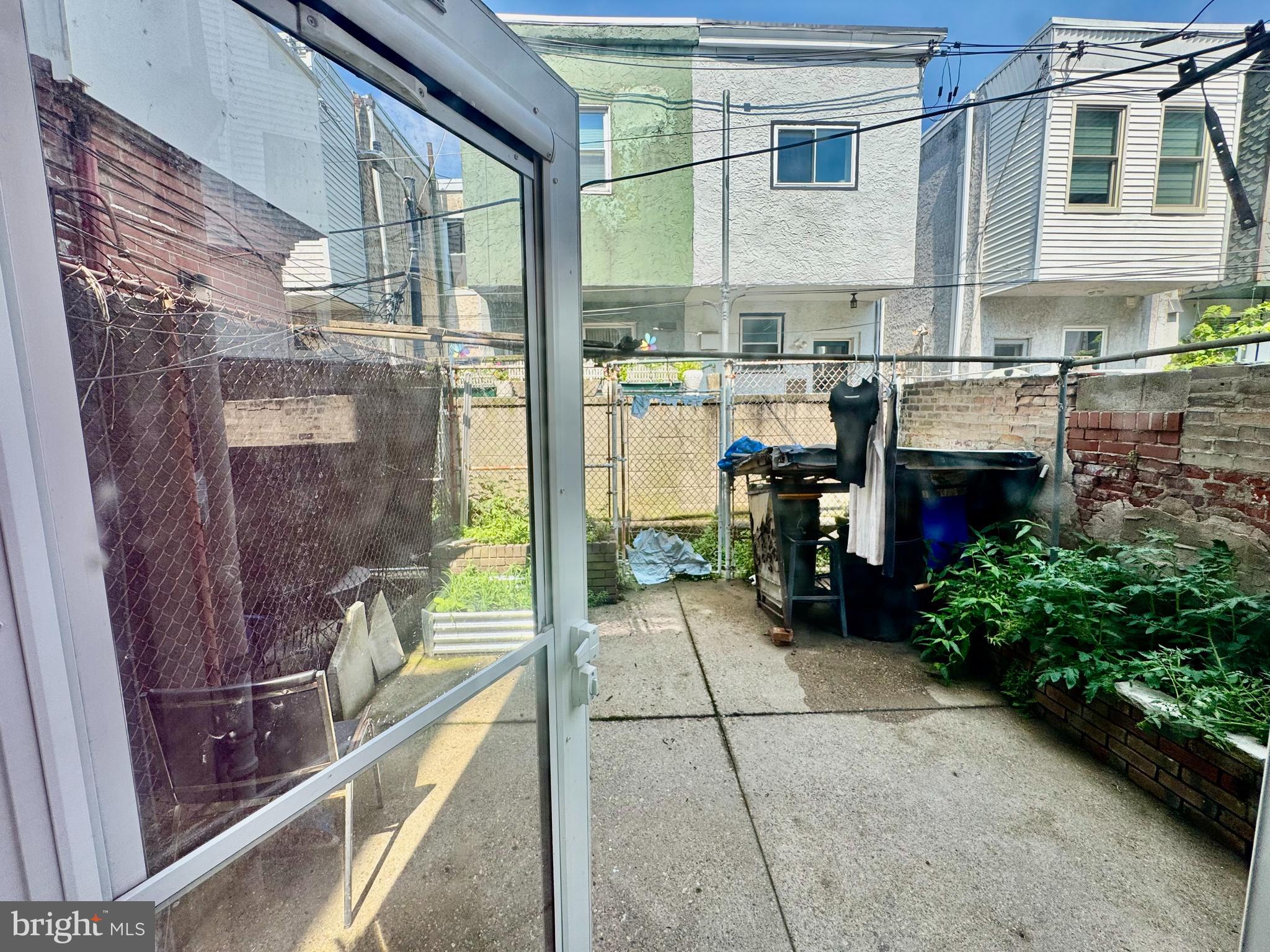 1922 E PASSYUNK AVENUE