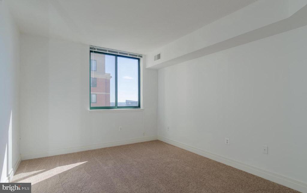 INNER HARBOR - Residential Lease