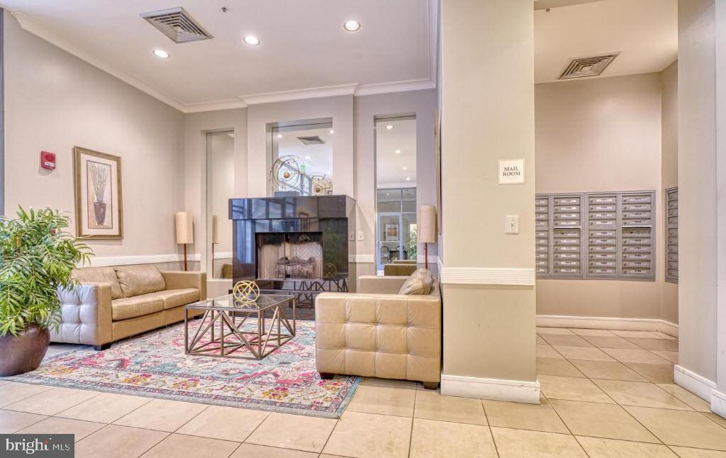 INNER HARBOR - Residential Lease