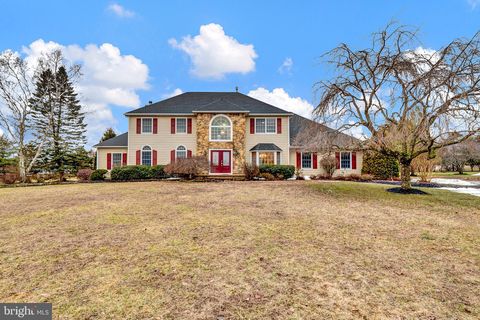 Homes For Sale - 10 Madaket Lane<br/> PENNINGTON, NJ 08534