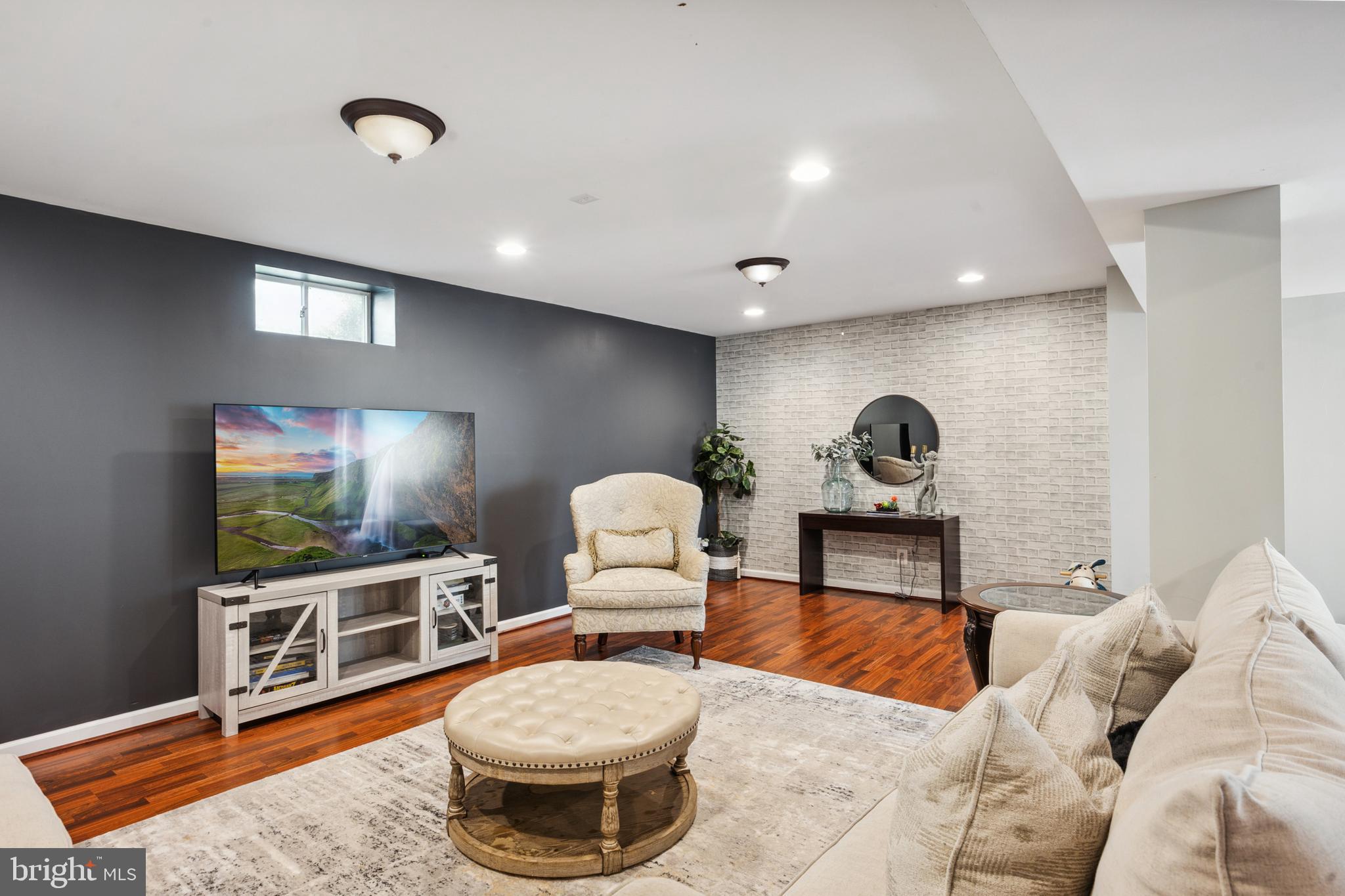 FAIRCREST - Residential