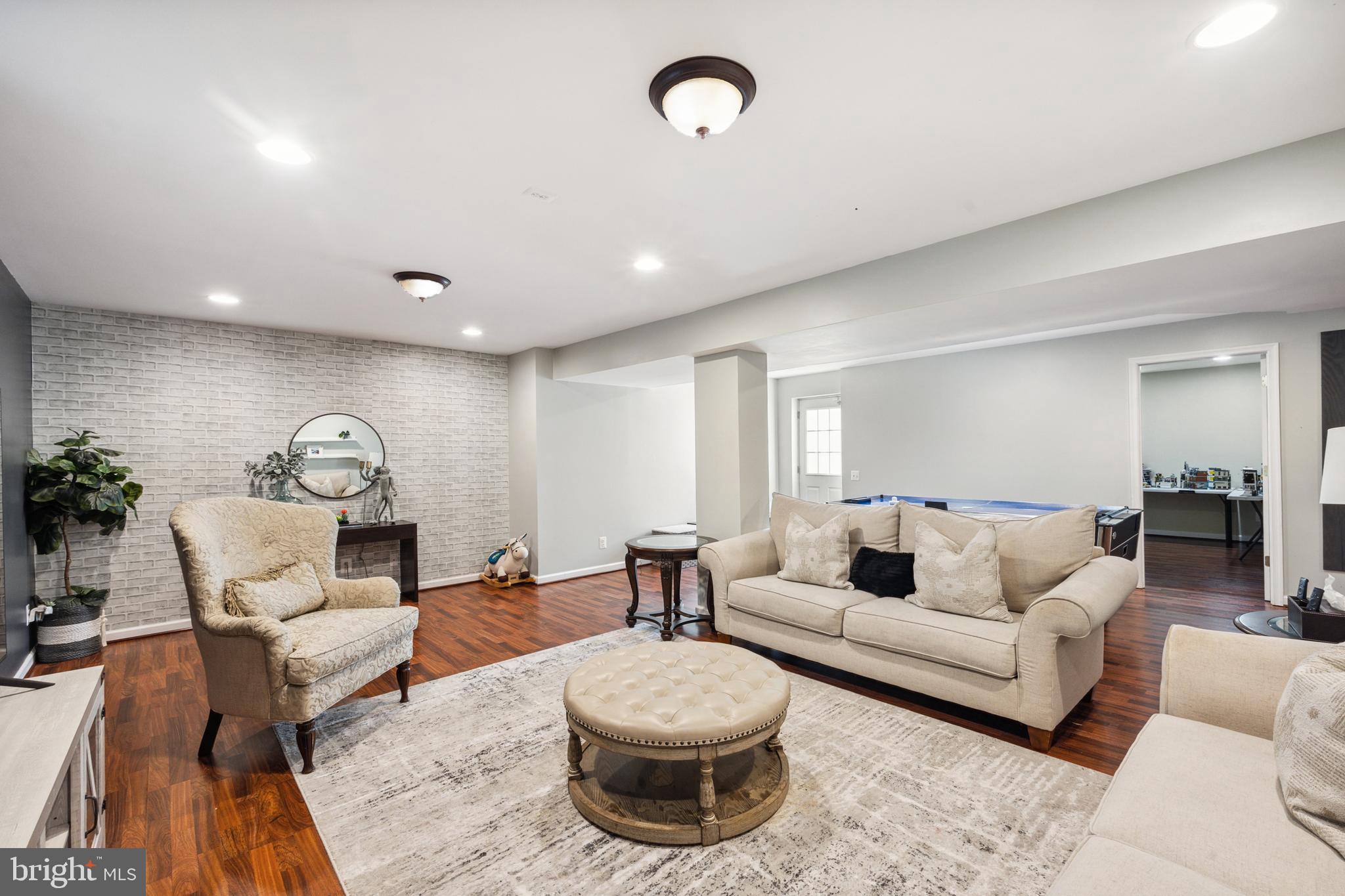 FAIRCREST - Residential