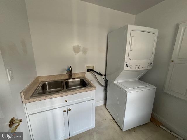 ALTOONA BEACH - Residential Lease