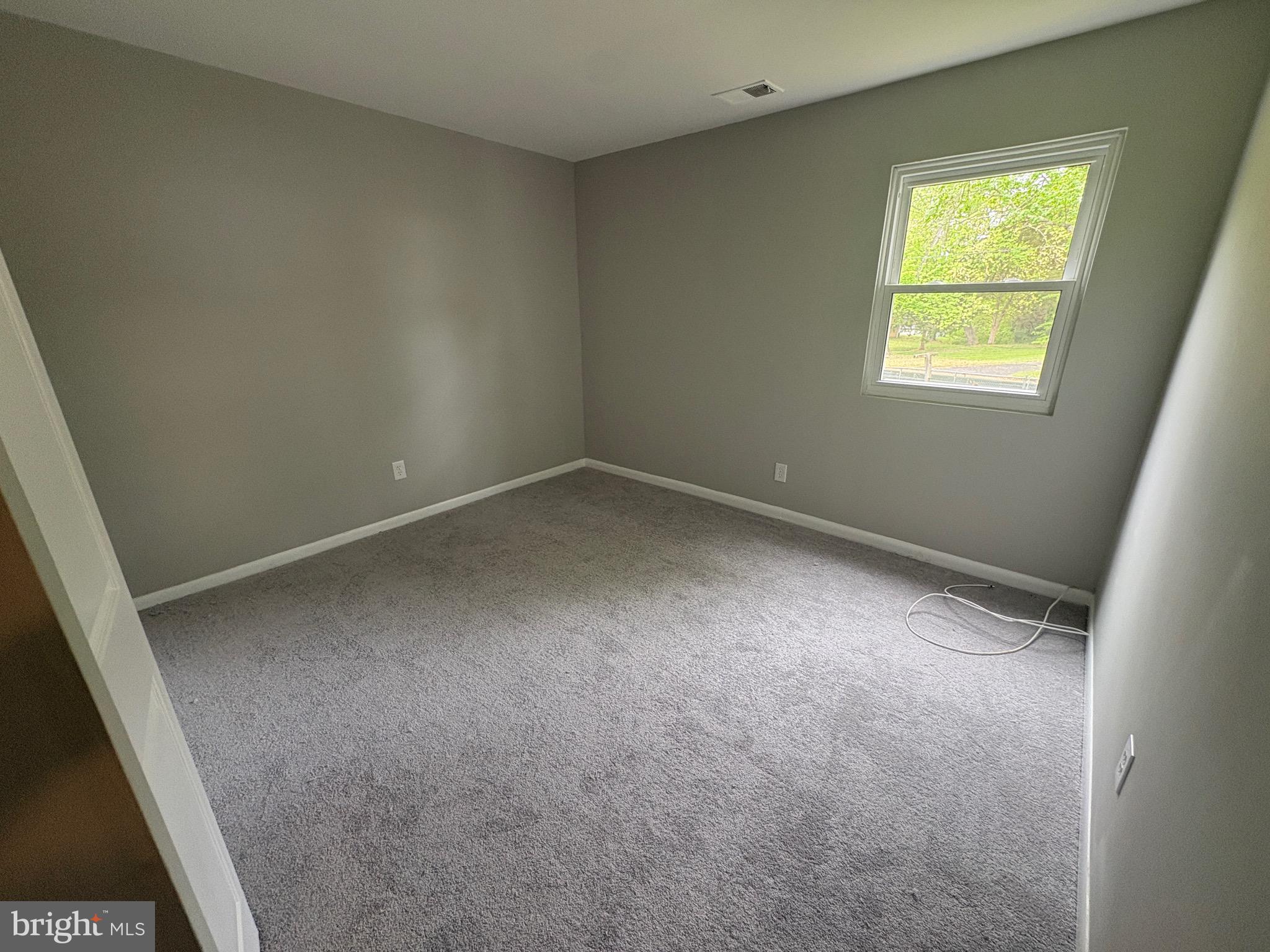 QUEENS PARK - Residential